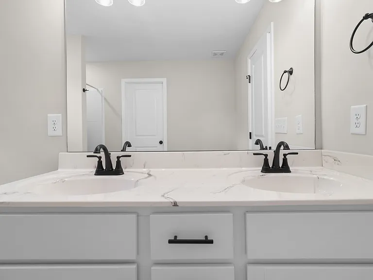 422 Mattingly Dr — Photo 12