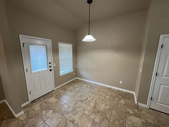 5th image of 406 Sladecek Dr #A