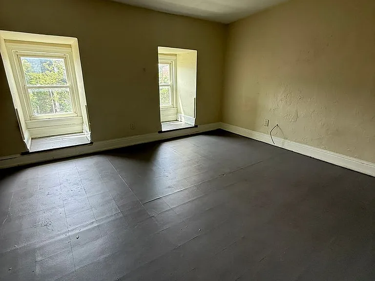 607 Chestnut St — Photo 14