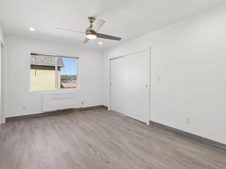 738 S Orange Ave — Photo 29