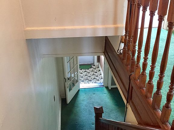 3rd image of 50 Lake Ave