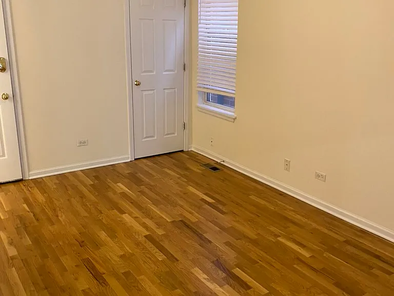 1221 W Nelson St #1F — Photo 6