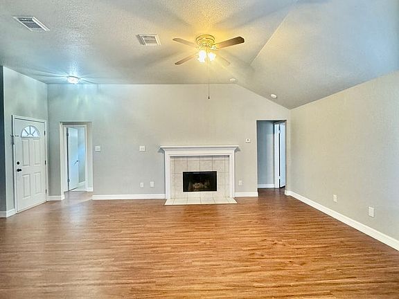 4th image of 7833 Elk Dr