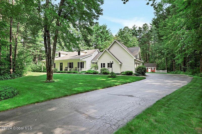 2nd image of 170 Reservoir Road