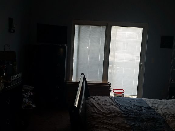 3rd image of 1020 Huguenot Ave