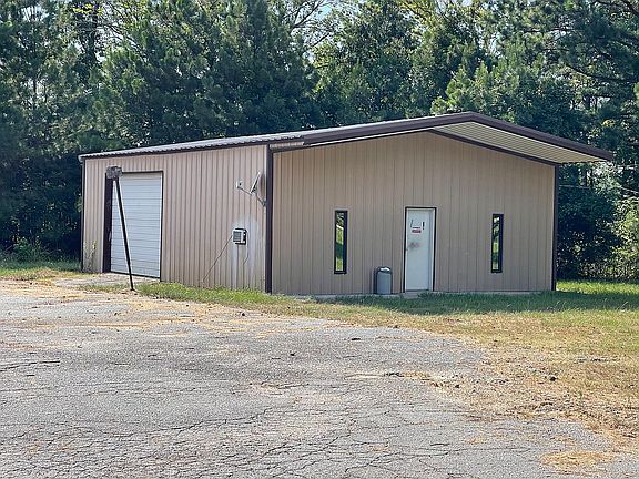 30x40 with a office on 10 Ac