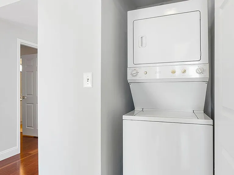 100 Old Palisade Rd #Penthouse 4113-13 — Photo 20