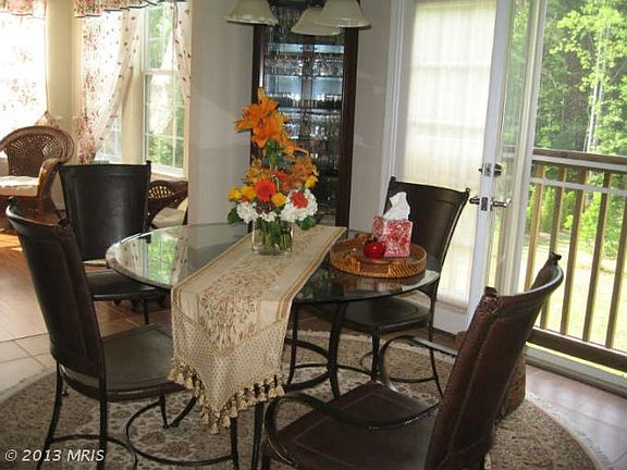 3rd image of 41 Manorwood Dr