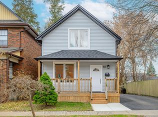 93 Agnes St, Oshawa, ON L1G 1V3