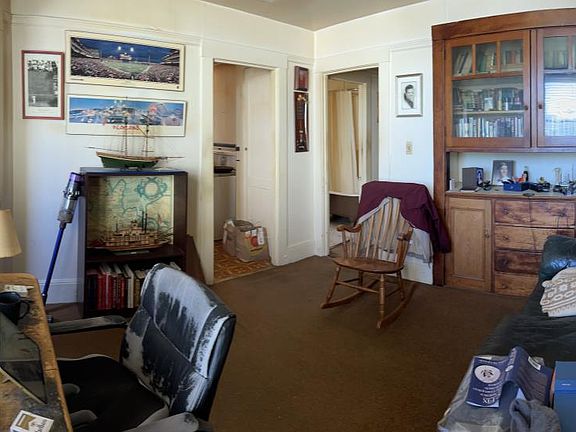 4th image of 32 Laura St
