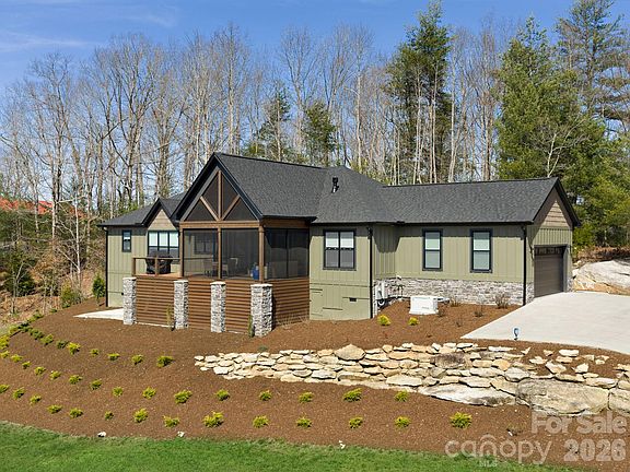 3rd image of 636 Crystal Heights Dr