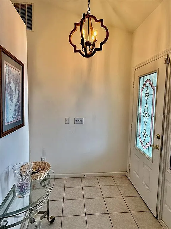 2 bed, 2.0 bath, 1569 sqft, $2,000 — Photo 2