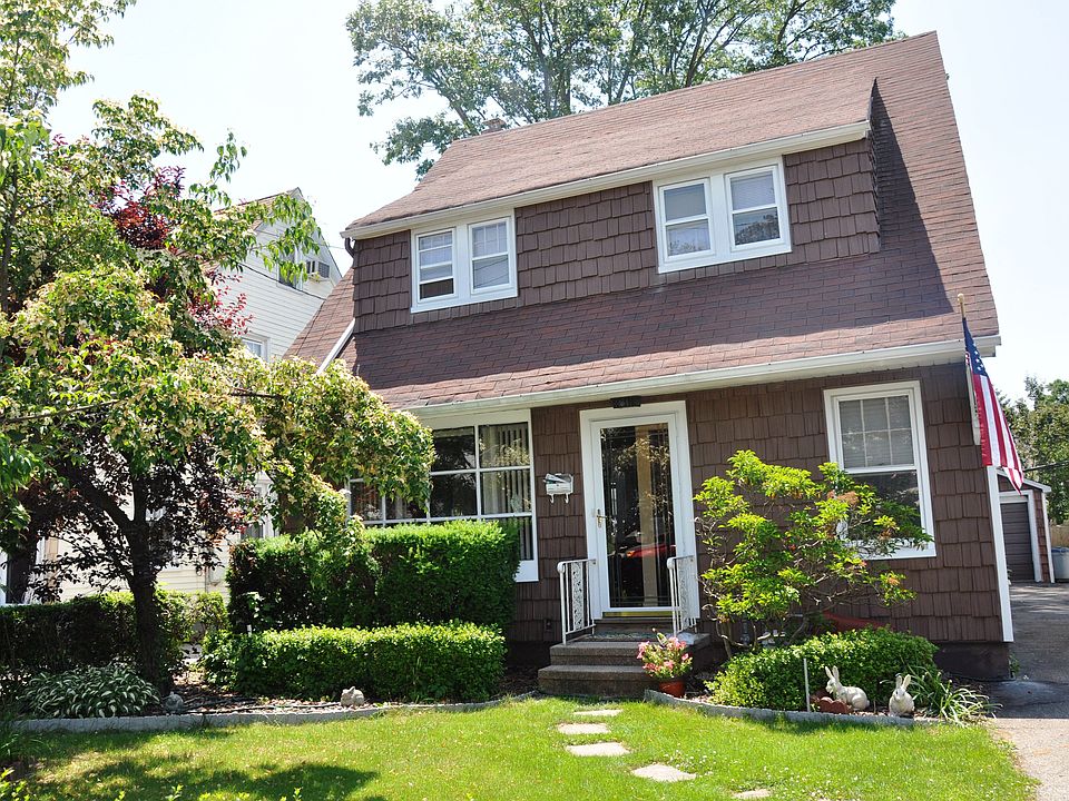 1st image of 122 Campbell Ave