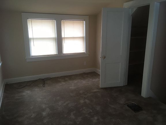 3rd image of 6810 Paseo Blvd