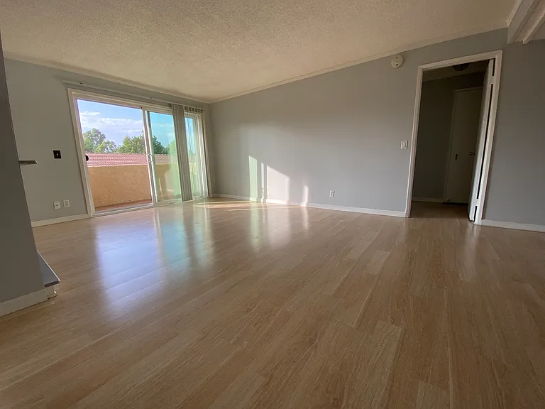15425 Sherman Way #355 — Photo 13