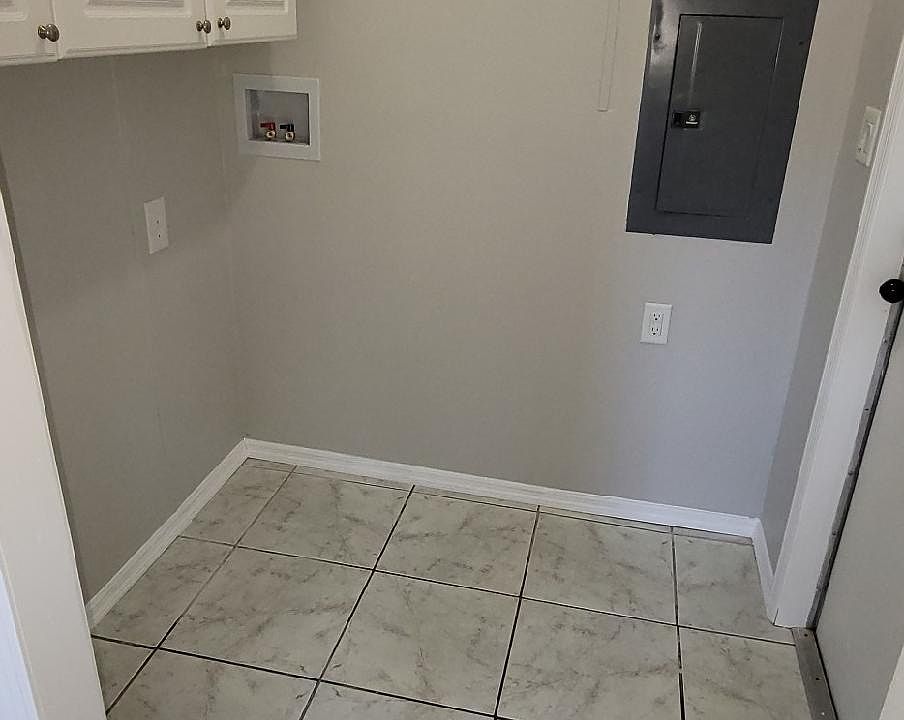 1st image of 3525 Island Oaks S