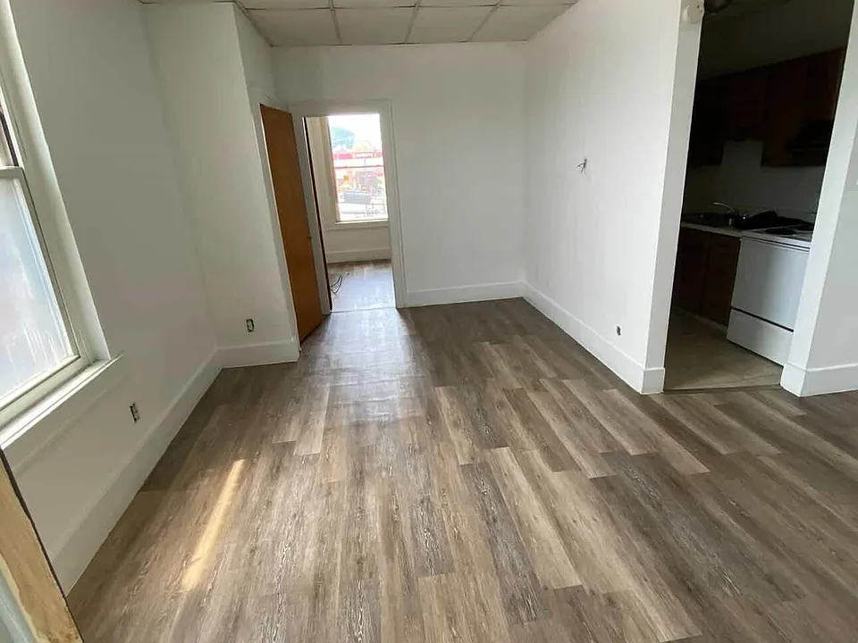 14 E Pike St #3C