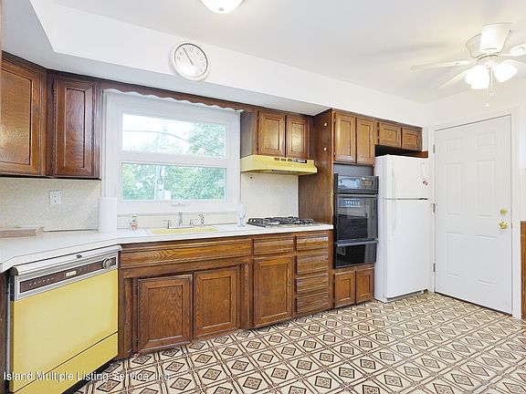 2nd image of 93 Donley Ave