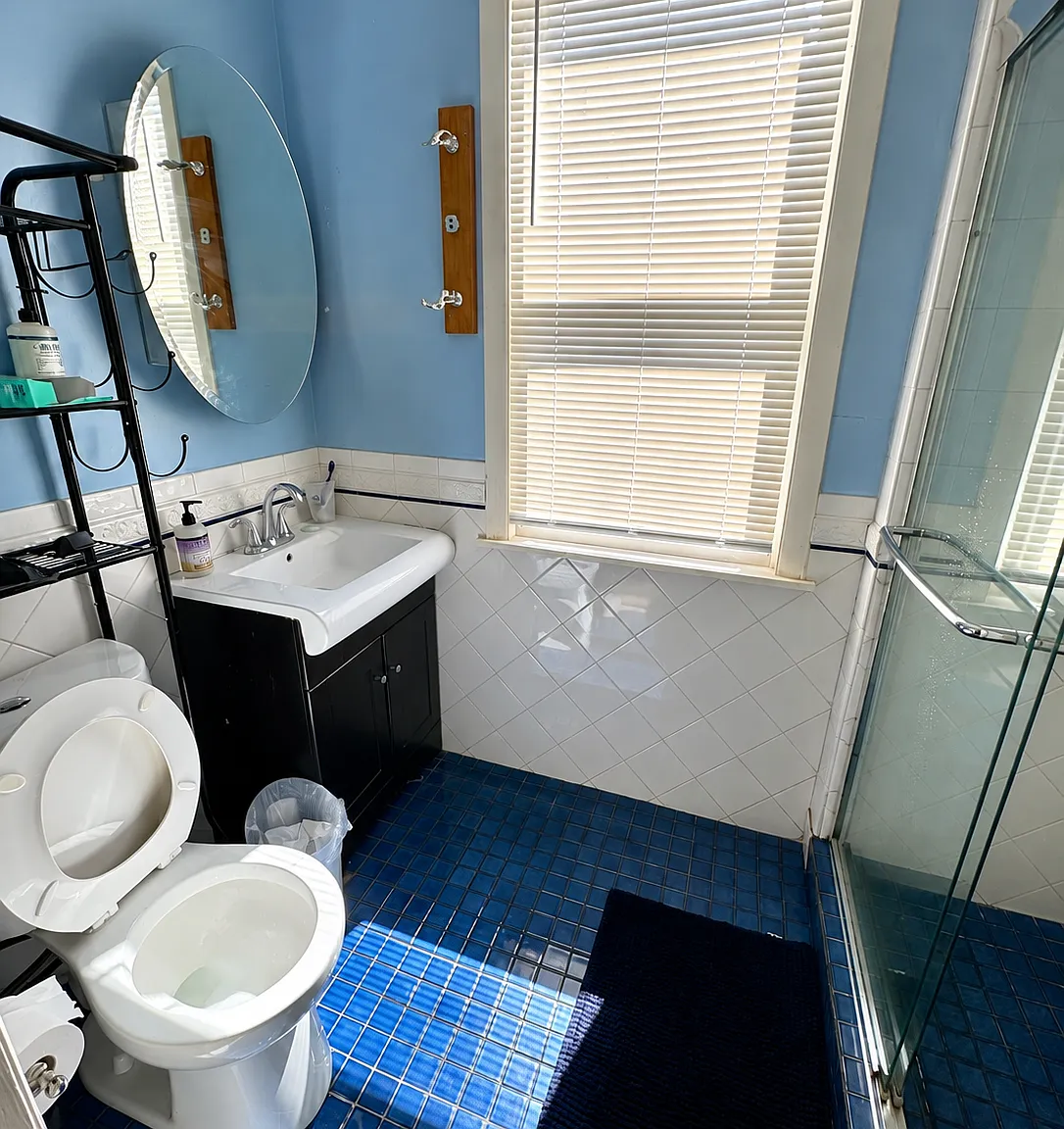 6 bed, 2300 sqft, $990 — Photo 3