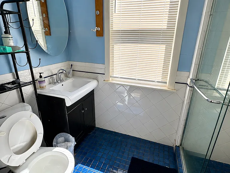 4 Park Ave #2 — Photo 3