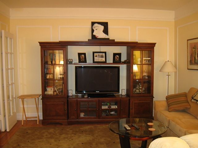 1st image of 1440 Midland Ave APT 1G