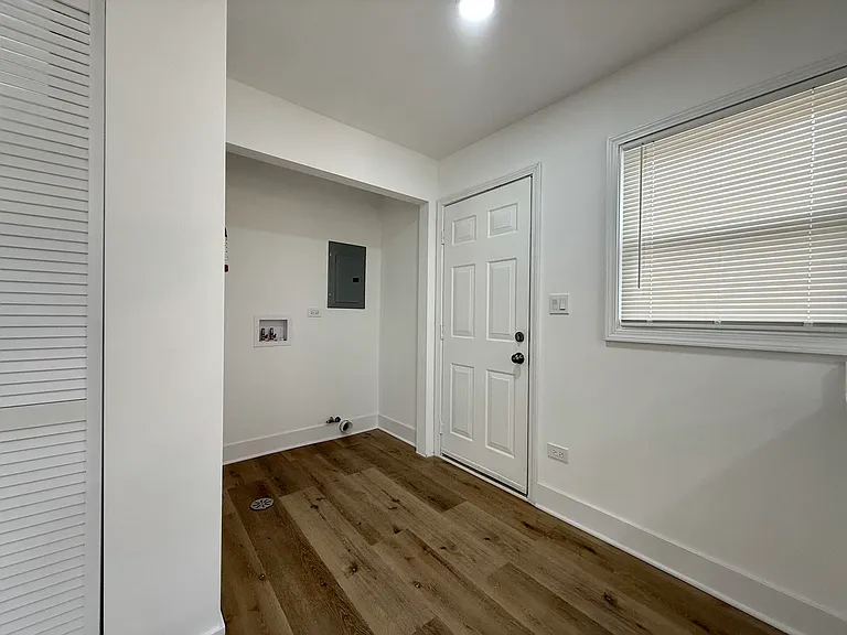 14916 Langley Ave — Photo 14