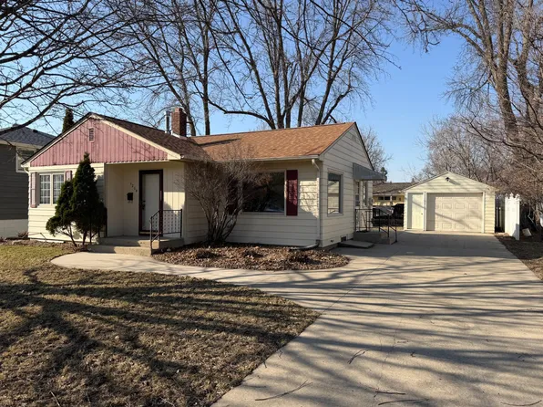 1204 Willmar Ave SW, Willmar, MN 56201