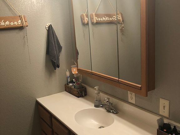 Master Bd-Bathroom