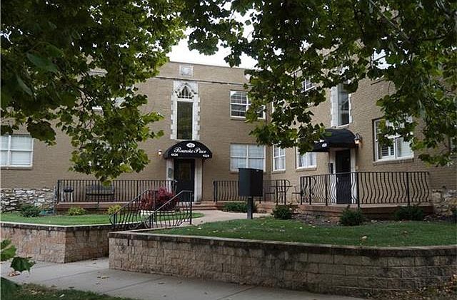 1st image of 4526 Roanoke Pkwy #4A
