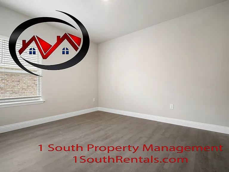 31710 Memphis Loop — Photo 14
