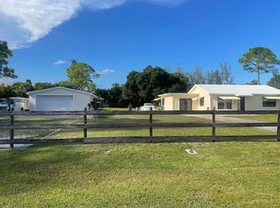 8265 Rodeo Dr, Lake Worth, FL 33467