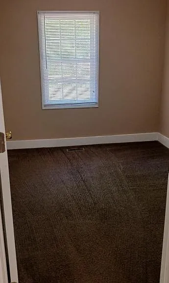 25 E Belvue Rd — Photo 10