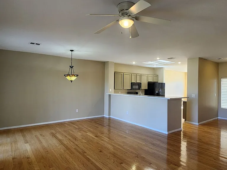 1561 Bonner Springs Dr — Photo 5