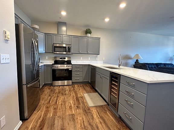 5th image of 100 Rocky Point Rd APT B2