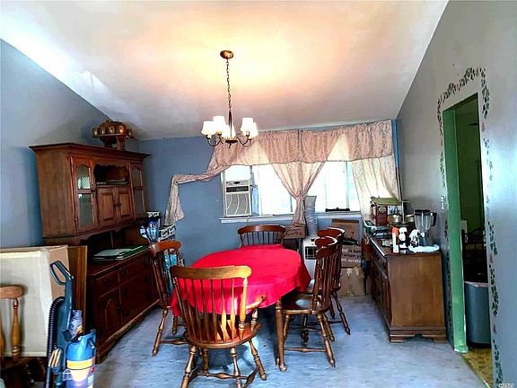 5th image of 21 Mayflower Ln