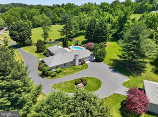 954 Saint Matthews Rd, Chester Springs, PA 19425