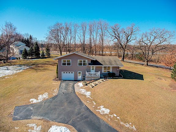 3rd image of W193 Park Dr