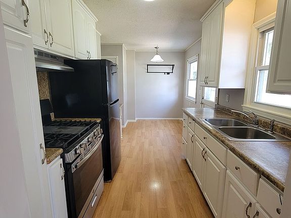4th image of 6303 Russell Ave S