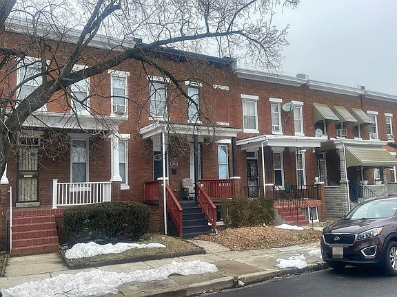 3rd image of 3026 Windsor Ave