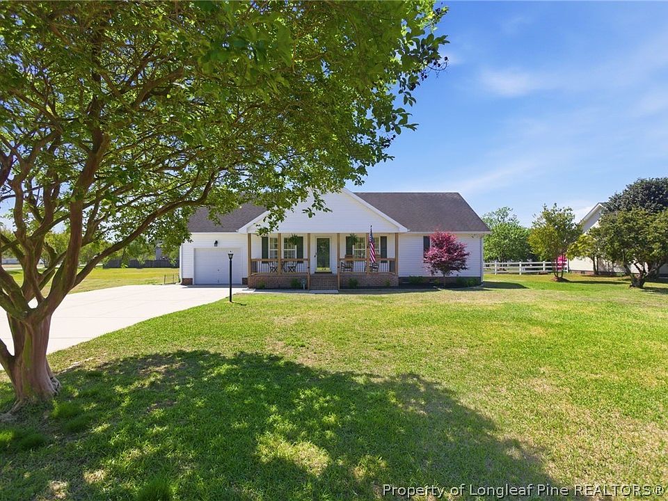 1st image of 15 Willow Pond Ct