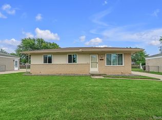 18576 Matthew Dr, Clinton Township, MI 48035