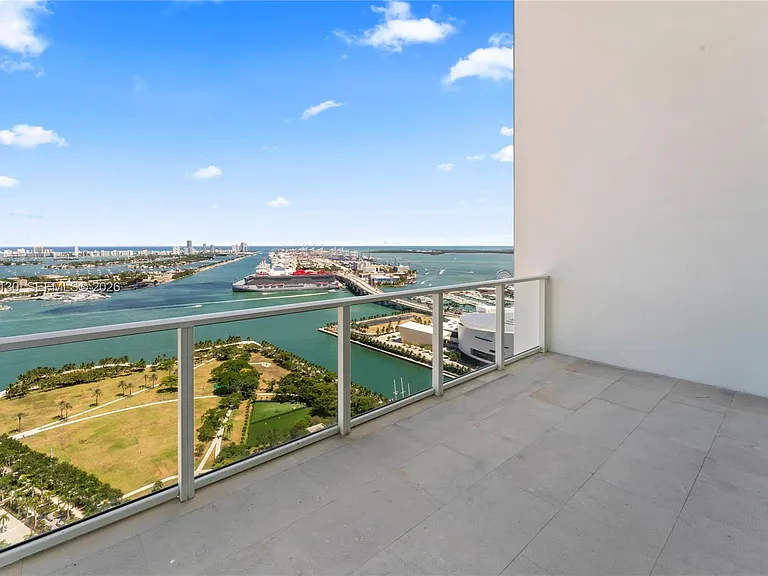 1040 Biscayne Blvd #3802 — Photo 8