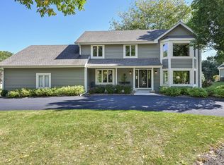 W277N2772 Chicory Ln, Pewaukee, WI 53072