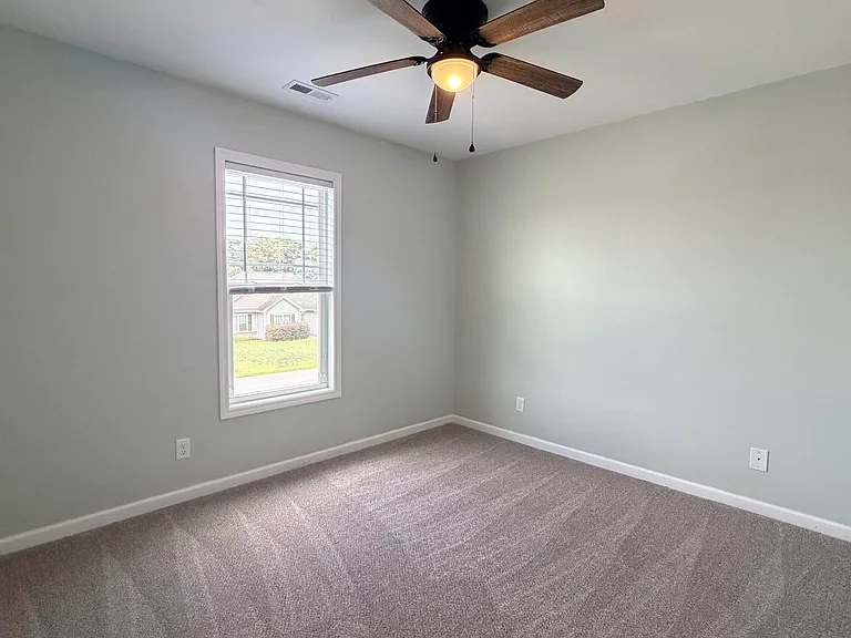 218 Long Neck Dr — Photo 15