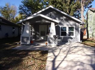 626 S Locust St, Ottawa, KS 66067