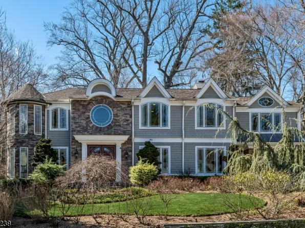 404 Upper Blvd, Ridgewood Village, NJ 07450