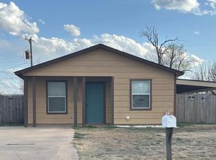 711 W 28th St, Plainview, TX 79072