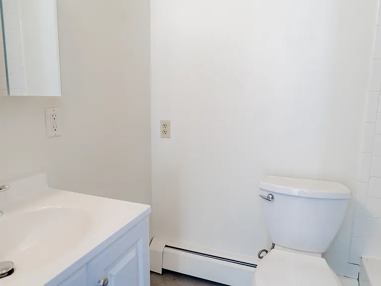 2355 Grove St #9 — Photo 6