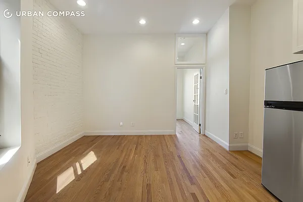 Rented by Compass | media 35