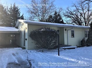 2105 SW 66th St, Topeka, KS 66619